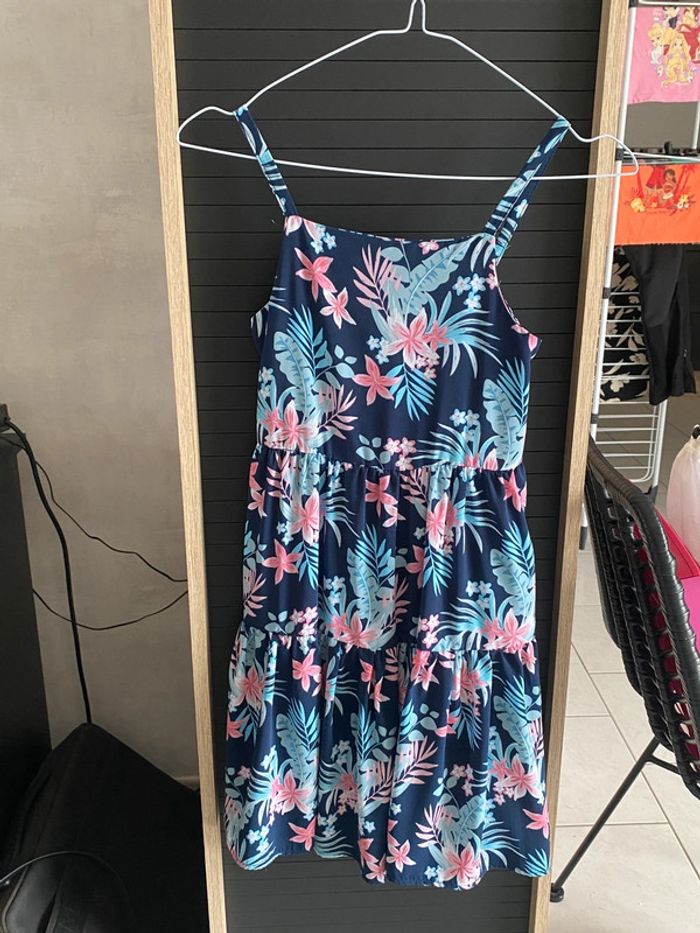 Robe fleurie pour enfants filles taille huit ans
