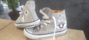 Converse buggs Bunny