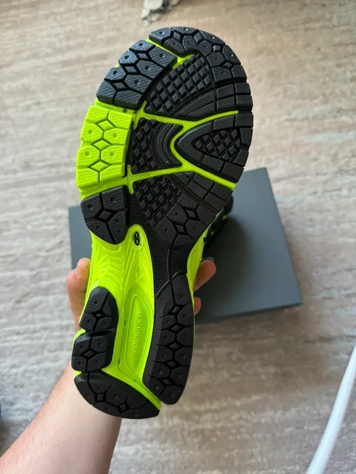 New Balance 1906R Neon Green - photo numéro 8
