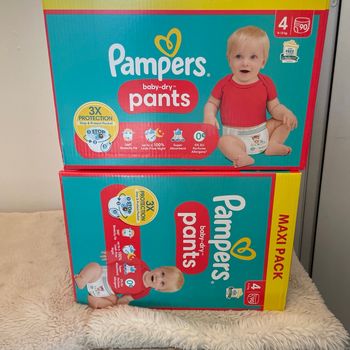 Lots 2 cartons de couches Pampers taille 4 pants 