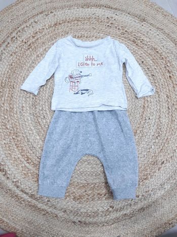 Tenue haut manches longues et pantalon jogging