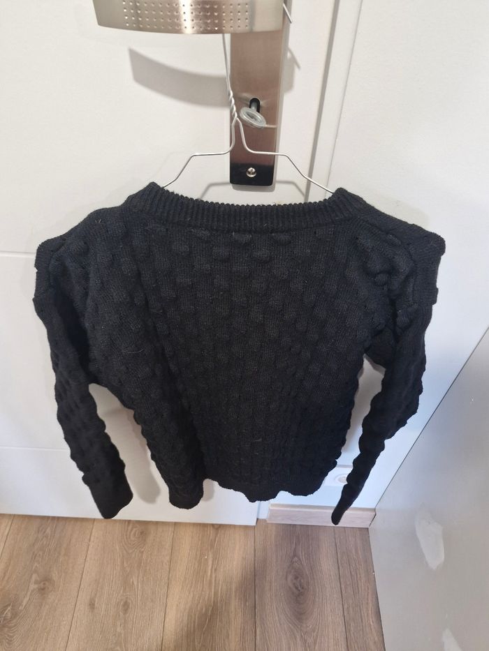 Pull noir - photo numéro 2