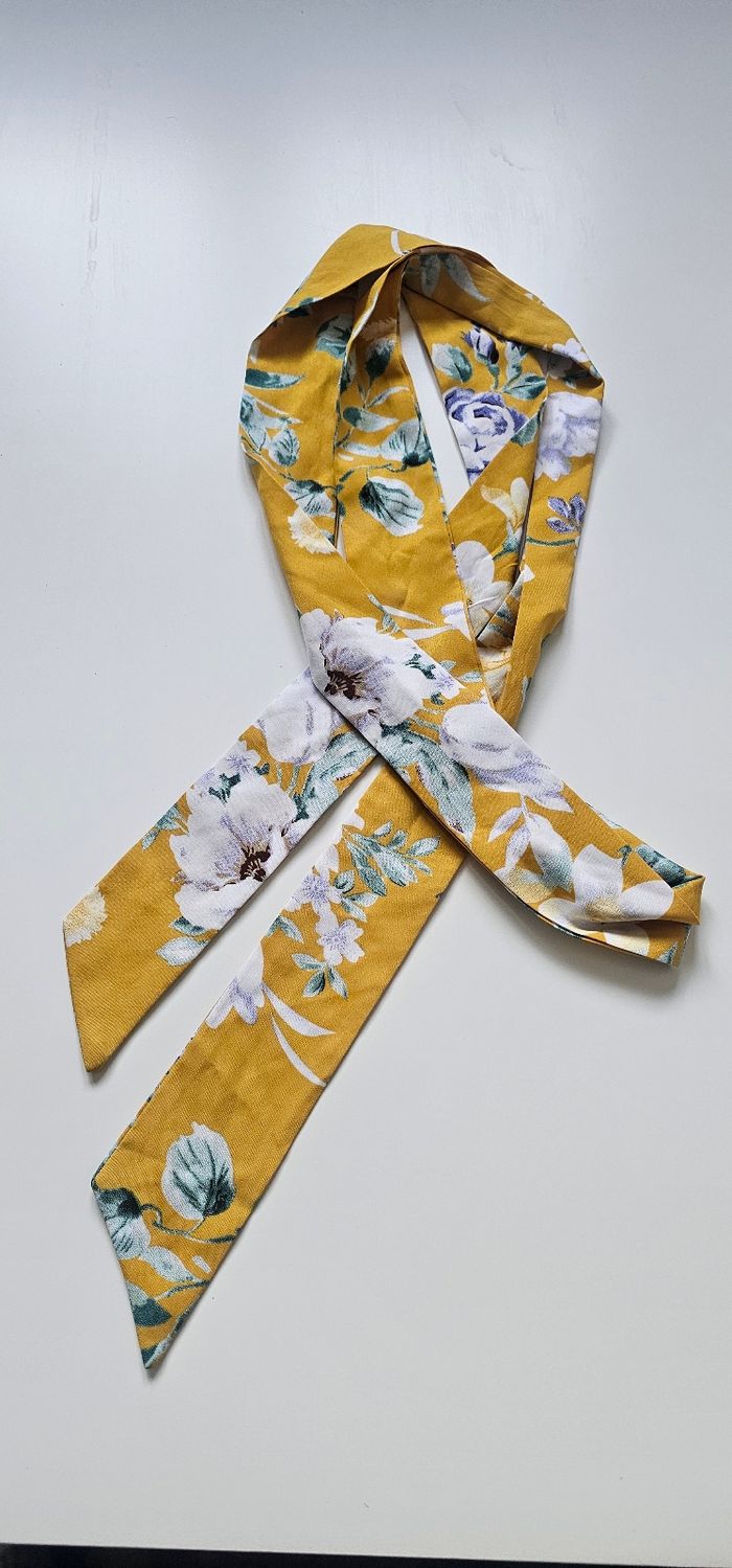 Ceinture ruban ajustable fleurie