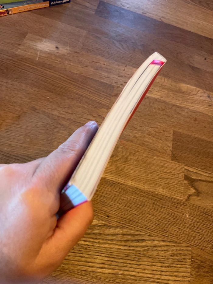 Livre Kinra Girls Numéro 21 Le secret des belles dames - photo numéro 7