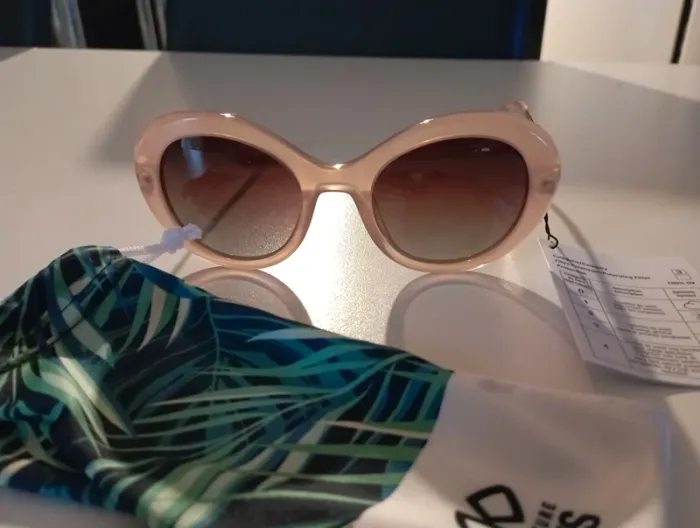 Lunette de soleil femme - photo numéro 3