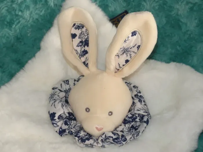 Doudou lapin boule, blanc bleu Doudou et compagnie 🐰parfait état - photo numéro 2