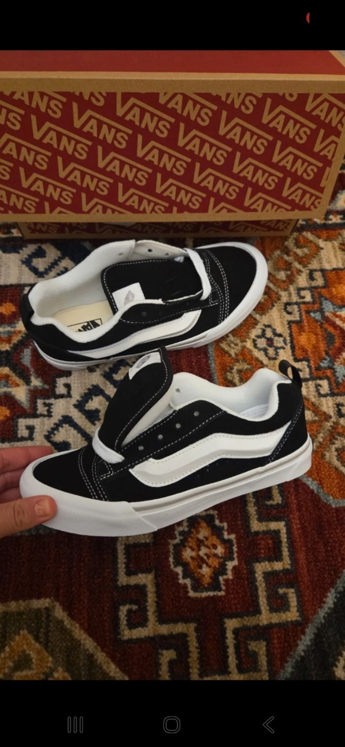 Vans neufs - photo numéro 5