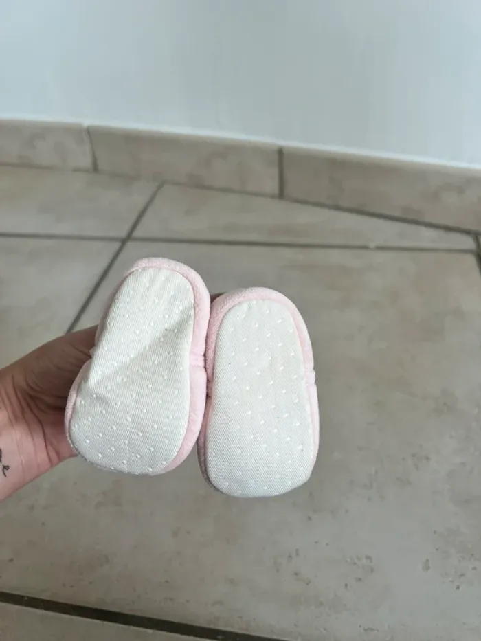 Petit chaussons 0-3 mois rose brodé Étoile orchestra - photo numéro 4