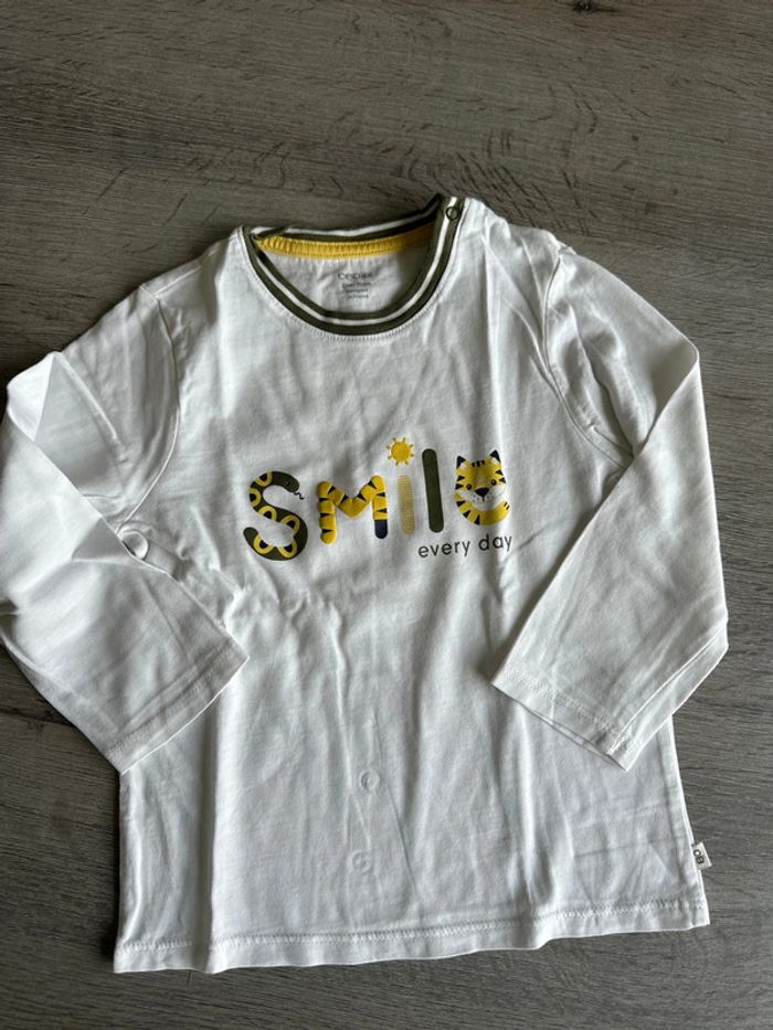 T shirt okaidi 23 mois