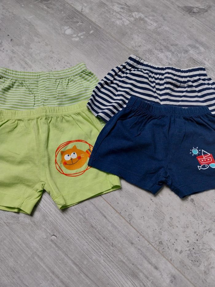 Lot 4 shorts 3 mois en coton