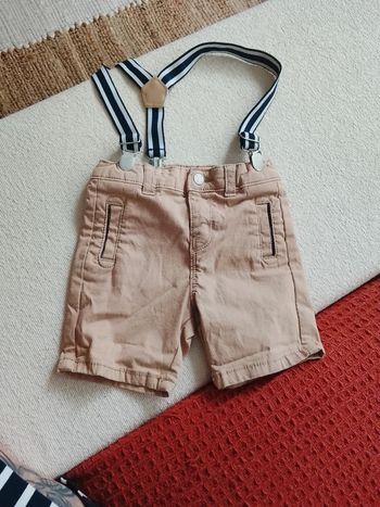 Short a bretelles