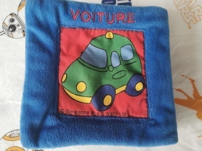 3 livres d'éveil en tissu + 1 livre pour le bain offert - photo numéro 5