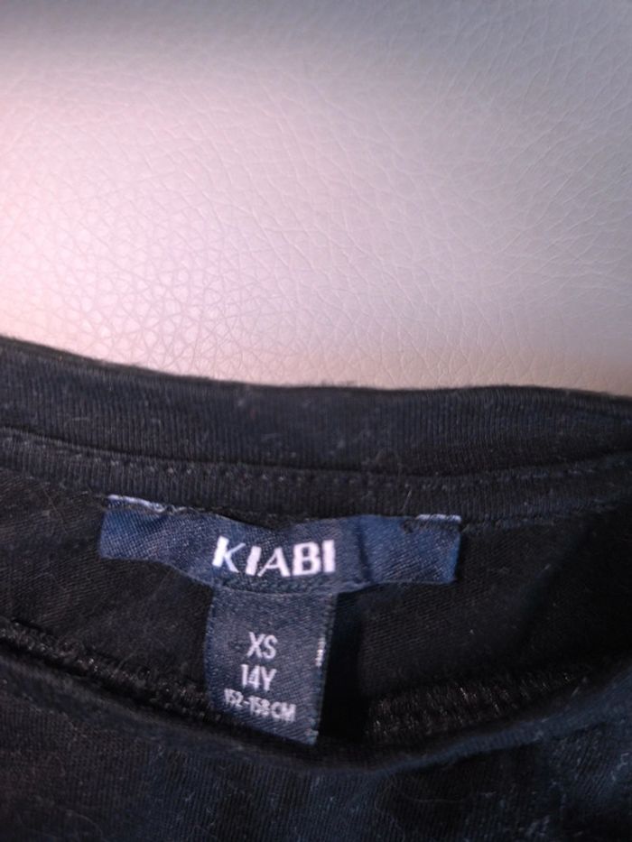 T-shirt manches longues noir avec motif coeur rouge - photo numéro 2