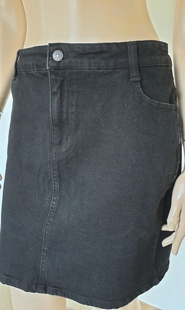 Jupe noire en jeans Kiabi T.44 - photo numéro 2
