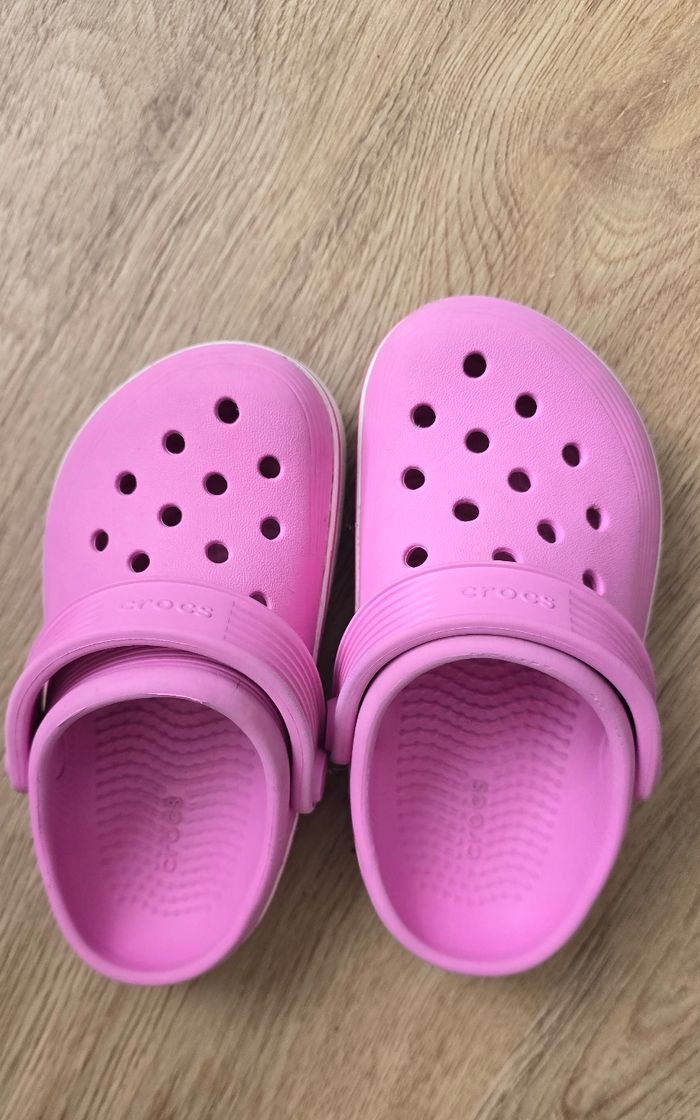 Crocs bébé fille taille 25/26