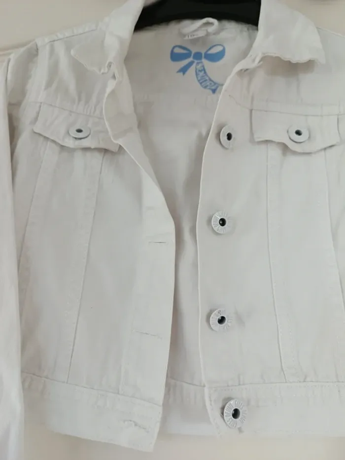 Veste en jean blanche 5/6 ans - photo numéro 4