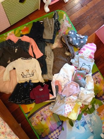 Lot de vêtements fille 24 mois 