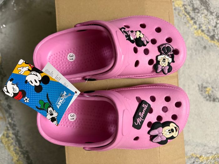 Sabot crocs Minnie taille 31 enfant - photo numéro 2
