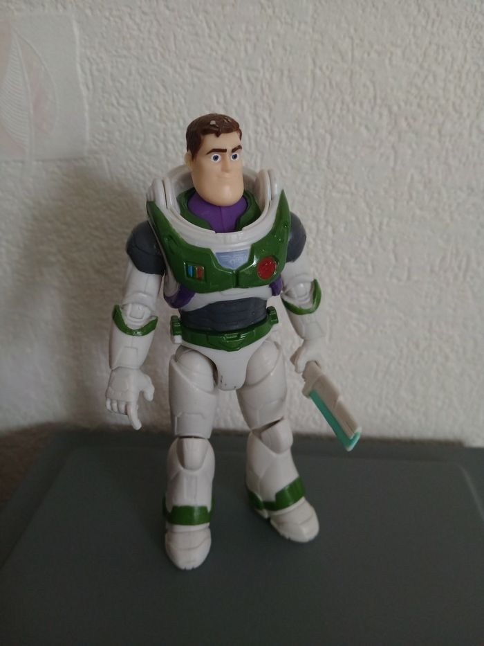 Figurine Buzz Combinaison Alpha 12cm