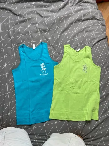 Lot de 2 t-shirt 👕 sans manches