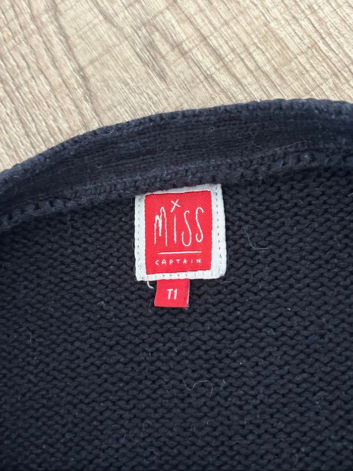 Pull noir à manches longues Miss Captain taille 1 TBE - photo numéro 9