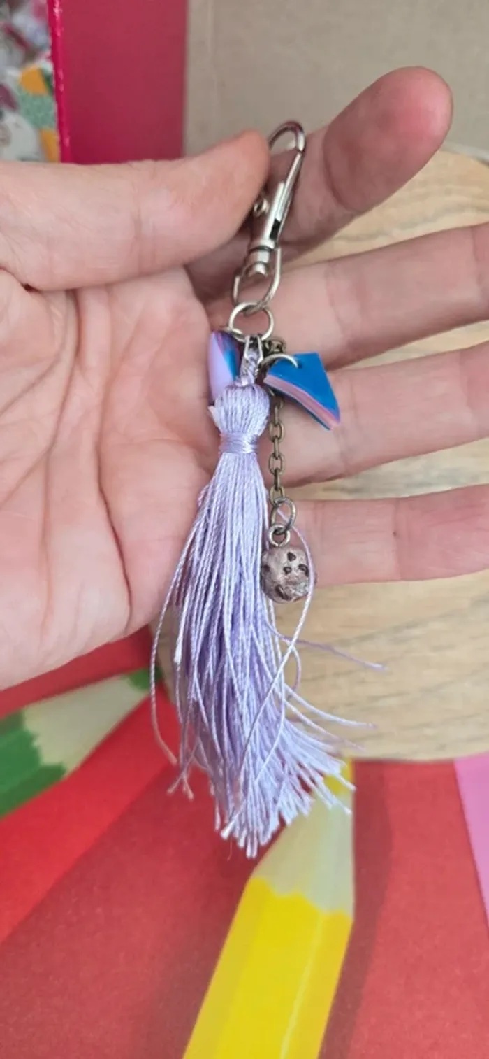 Porte clef gourmandise lilas fimo neuf - photo numéro 4