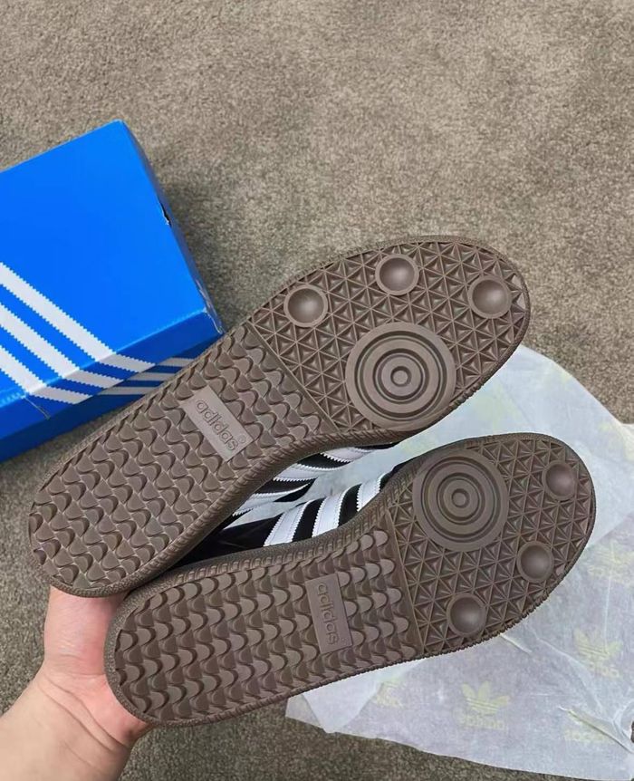 Baskets Adidas - photo numéro 6