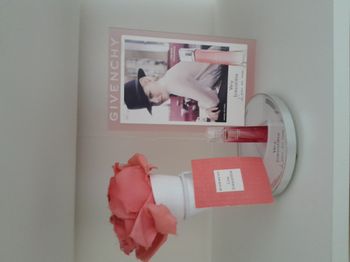 Parfum Givenchy avec Présentoir