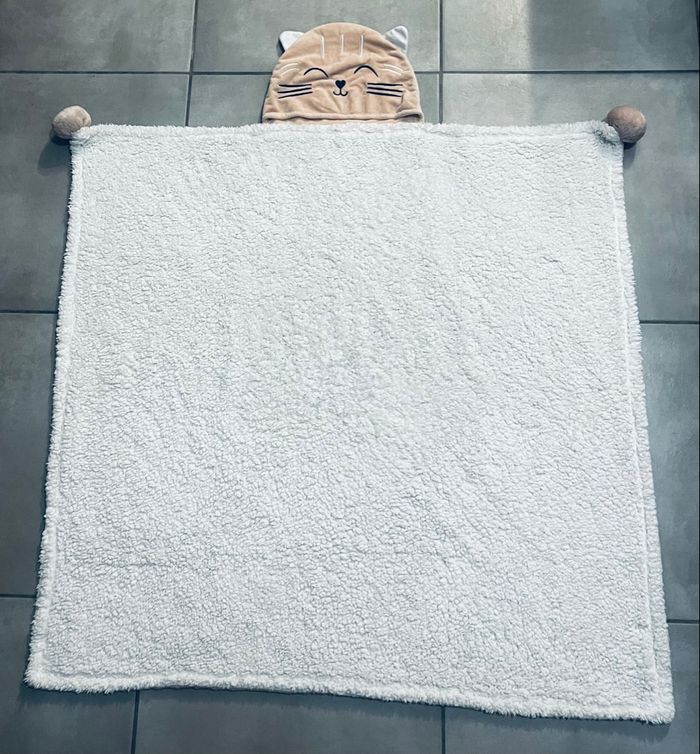 Plaid couverture bébé rose et blanc à capuche chat 100x100cm Vertbaudet - photo numéro 2