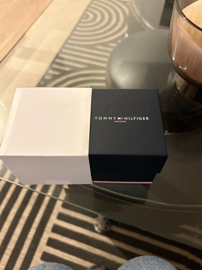 Montre tommy hifilger - photo numéro 5