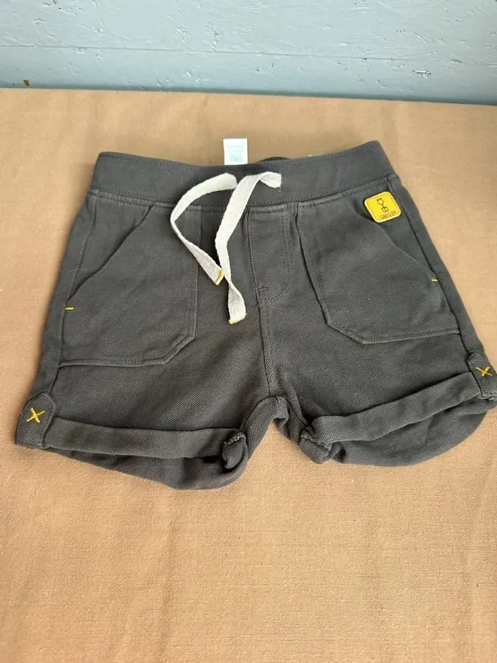Short gris Obaibi 12 mois - photo numéro 5