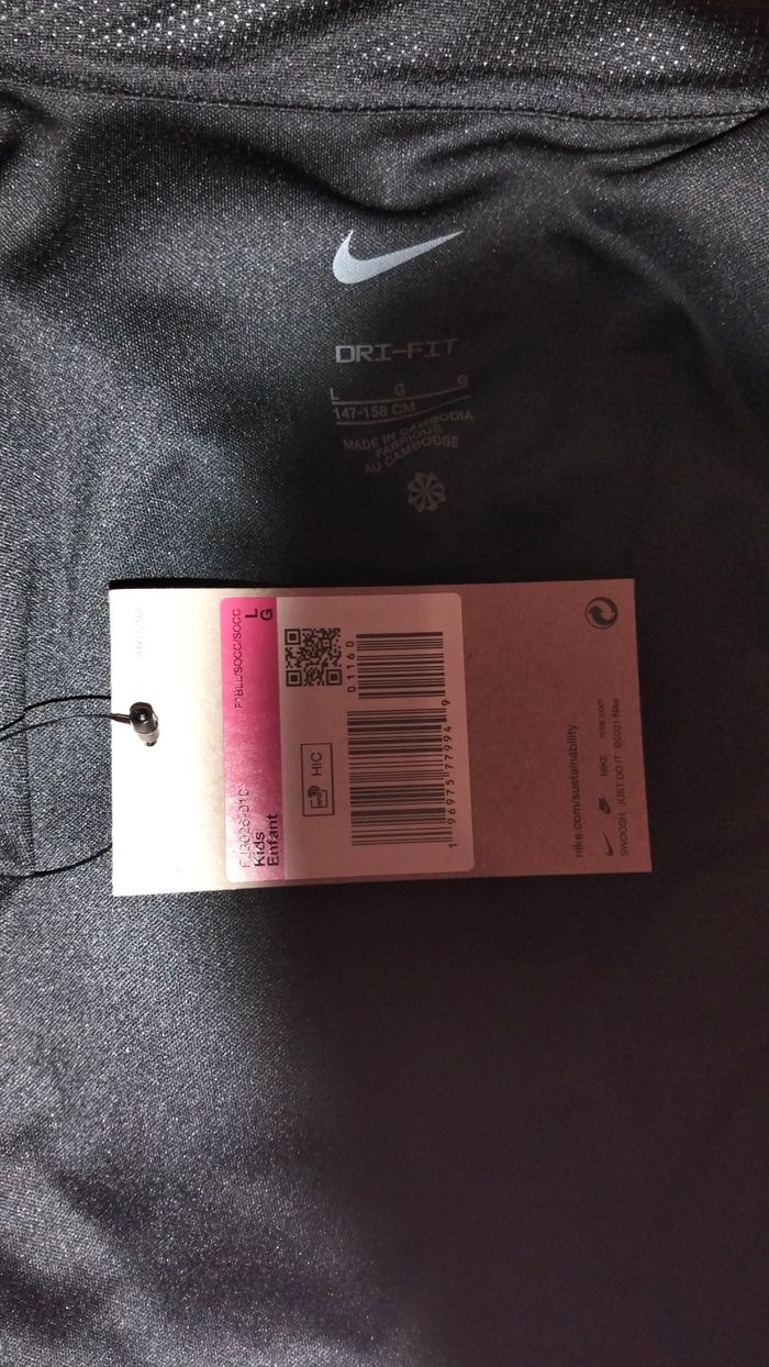 Gilet nike dri- fit 147/158cm neuf avec étiquette