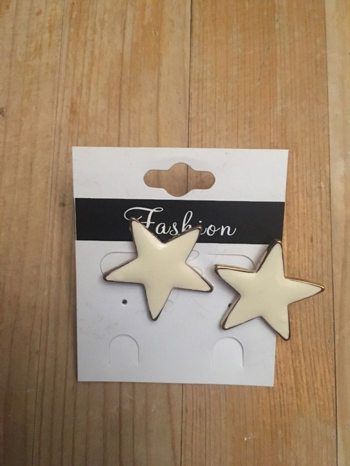 Boucle d’oreilles fantaisies en étoiles