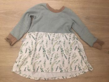 Jolie robe mini lactés taille 3 ans