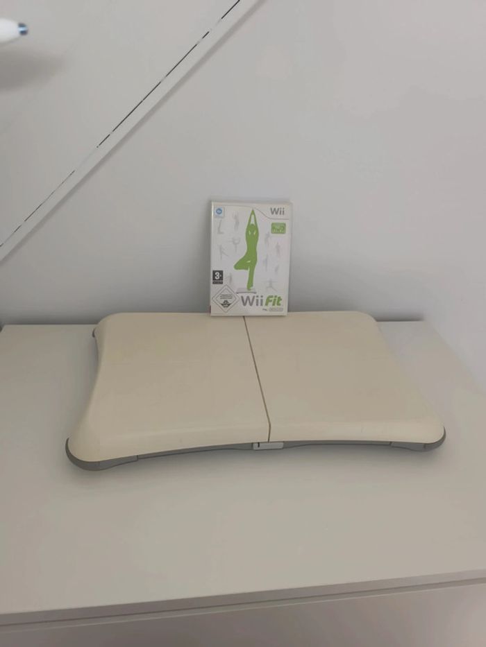 Wii - Wii Fit + Wii balance