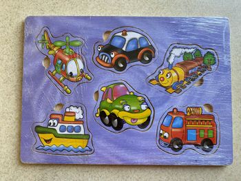 Puzzle en bois des véhicules