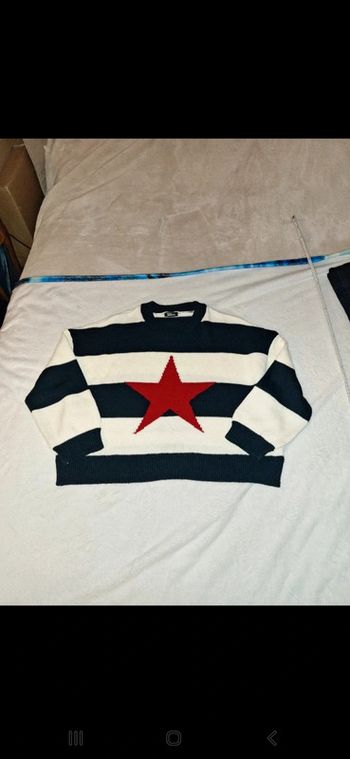 Pull taille S Jennyfer