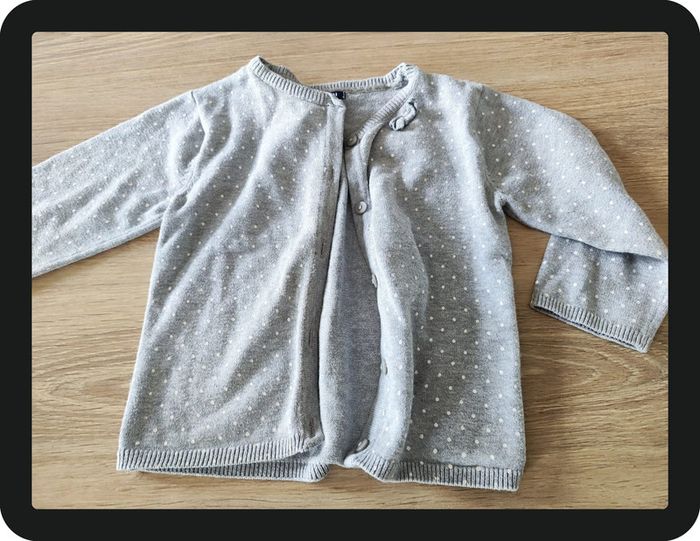 Lot de 13 vetements fille 18 mois - photo numéro 8