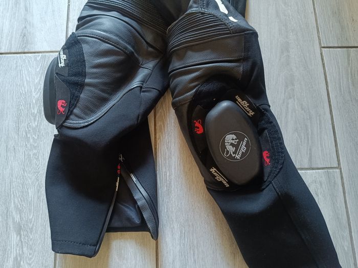 Pantalon moto cuir furygan bud evo3 taille 44. - photo numéro 4