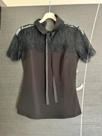 TEE shirt dentelle taille S