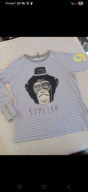 T.shirt garçon taille 14 ans