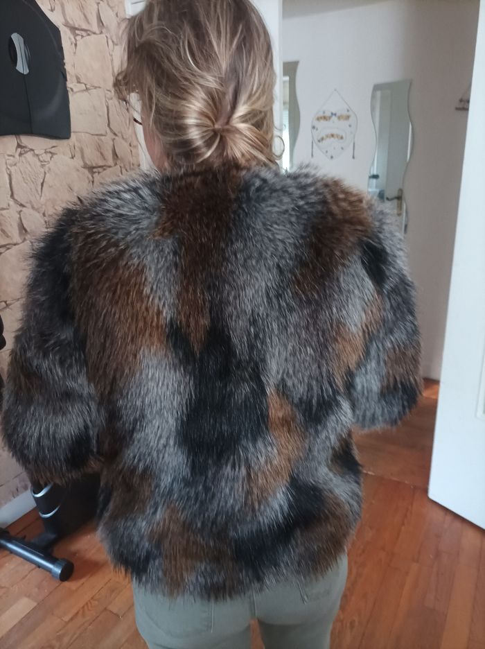 Manteau fourrure femme taille 36 - photo numéro 2