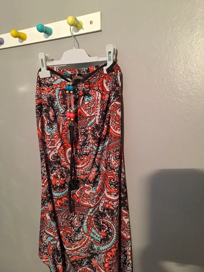 Robe bustier multicolore ton rouge - Marque Xinlai - Taille 40 - État neuf, jamais portée.
