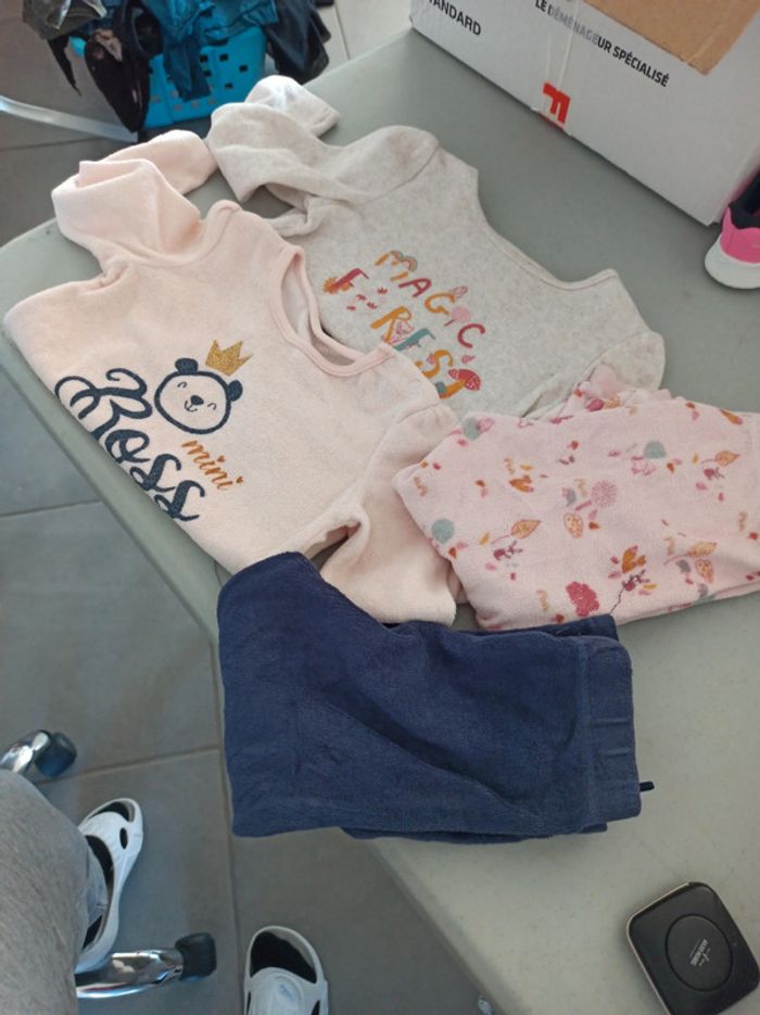 Lot de deux pyjamas 2 pièces
