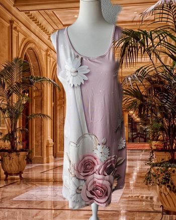 Robe droite satinee avec ses fleurs, Sans marque, taille XL