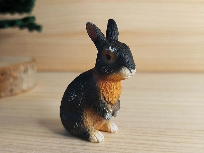 Figurine lapin noir debout Animal de la ferme - photo numéro 2