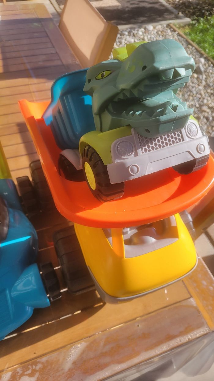 Lot de véhicules extérieur ou intérieur - photo numéro 2