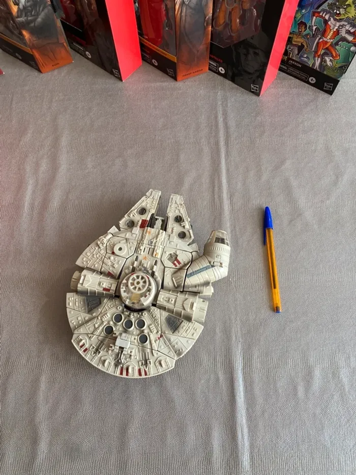 Star War Transformers - Han Solo Millenium Falcon - Hasbro 2005