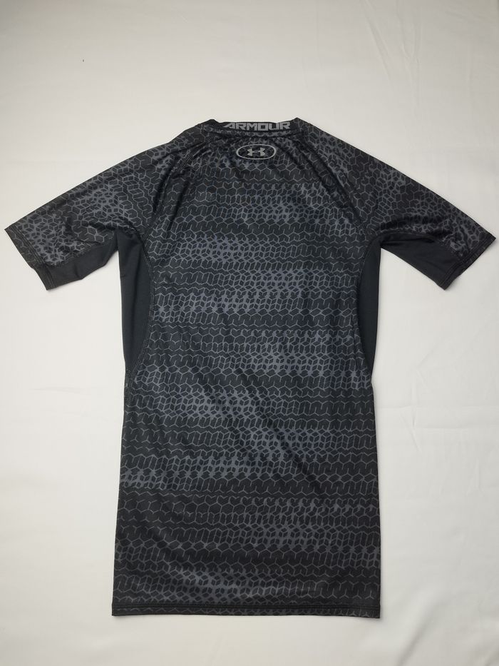 Tee shirt de compression under armour taille S/M - photo numéro 5