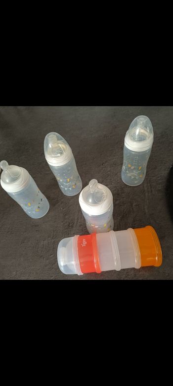 Lot biberons avec doseur pour lait en poudre 